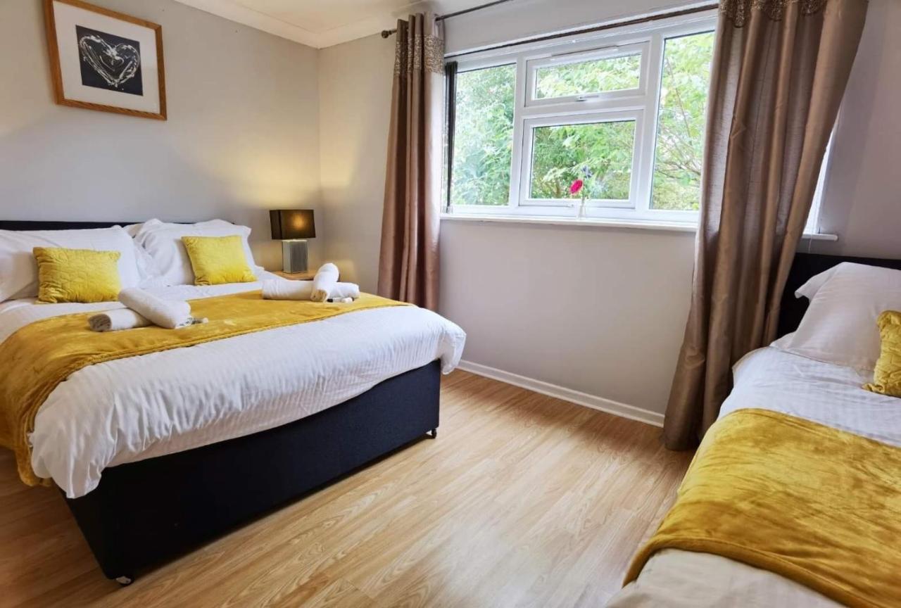 Fourth Avenue, Lovely Bungalow Available For Guests And Contractors Parking Wifi Nottingham Exterior foto