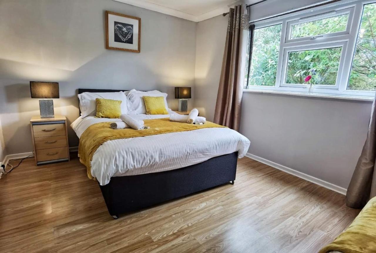 Fourth Avenue, Lovely Bungalow Available For Guests And Contractors Parking Wifi Nottingham Exterior foto