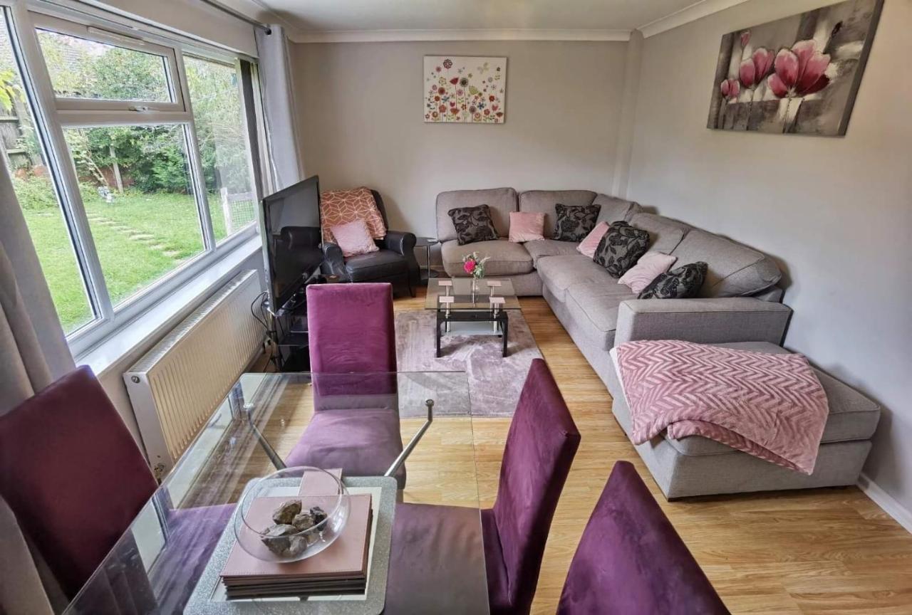 Fourth Avenue, Lovely Bungalow Available For Guests And Contractors Parking Wifi Nottingham Exterior foto